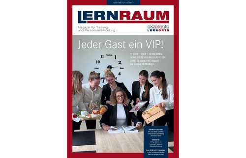 titelbild lernraum magazin mit team in gastgewerbe trainingssituation