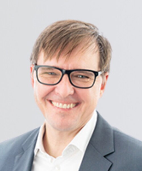 Stefan Bauer