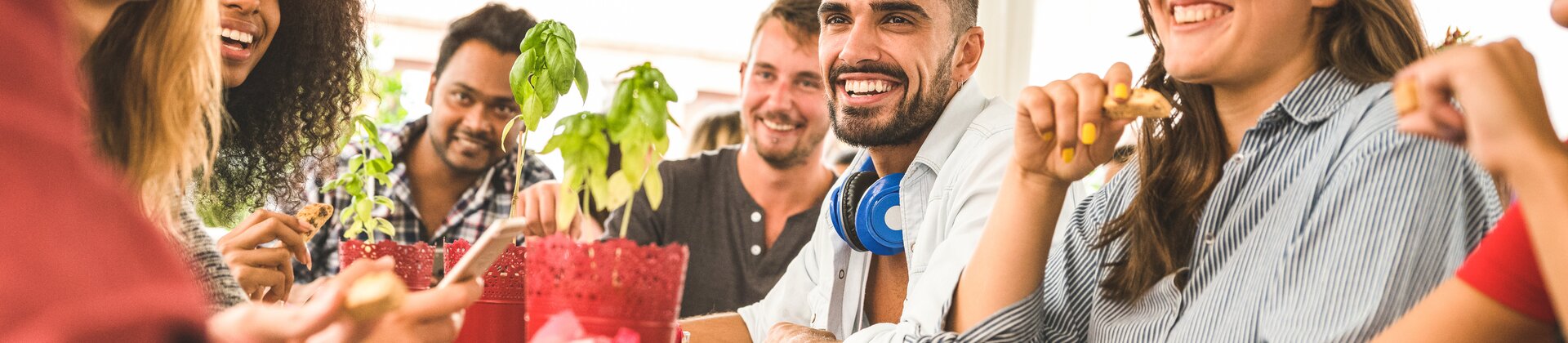 Ausbilderfrühstück Weilheim: Teilnehmende tauschen sich beim gemeinsamen Frühstück aus.