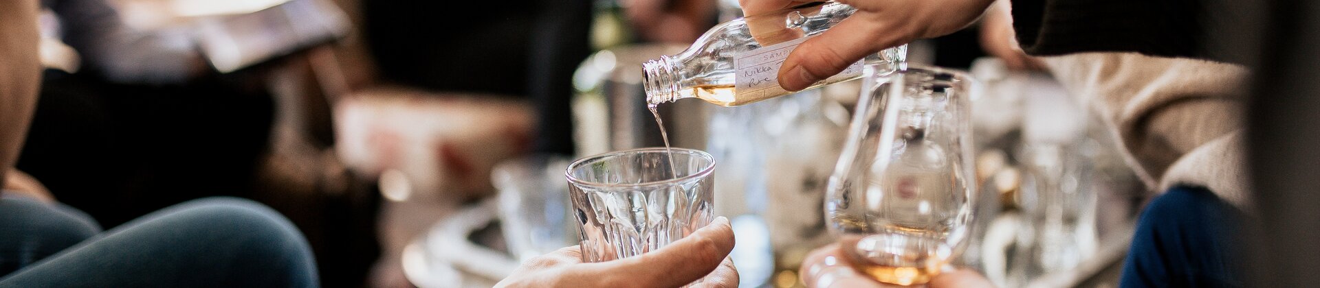 Whiskyverkostung im Lehrgang Whisky Destillateur/-in IHK mit Sensorikschulung, Destillation und Spirituosenpraxis.