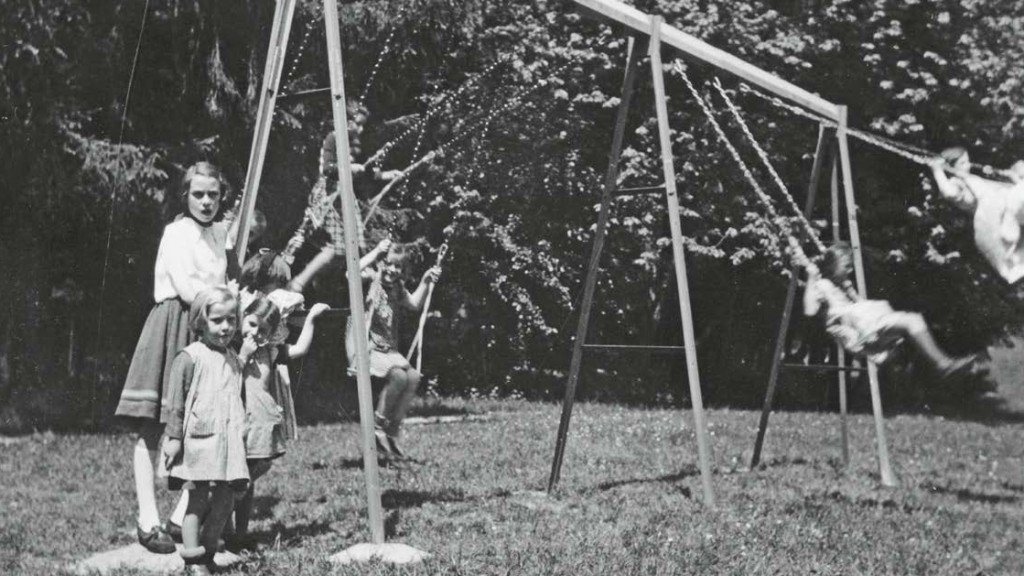 Westerham Historie: Schaukeln im Garten