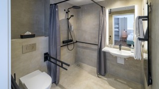 ihk_akademie_westerham_neue_zimmer_bad_rollstuhlgerecht